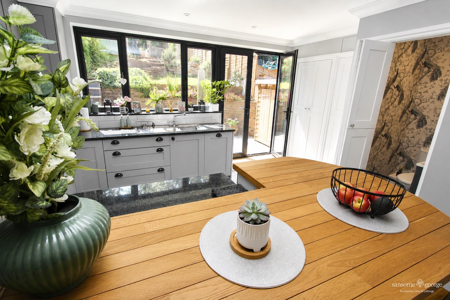 Thirlmere Avenue, Tilehurst, Reading
